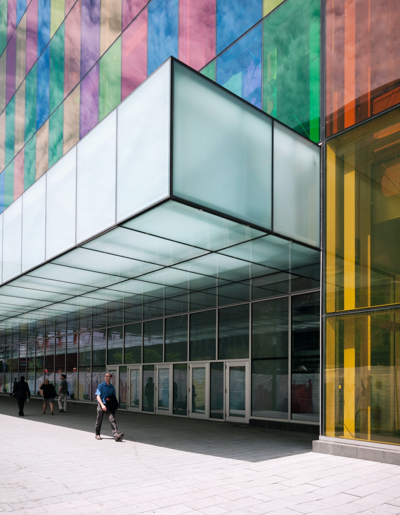 3 Stylish and Durable Security Doors For Commercial Buildings